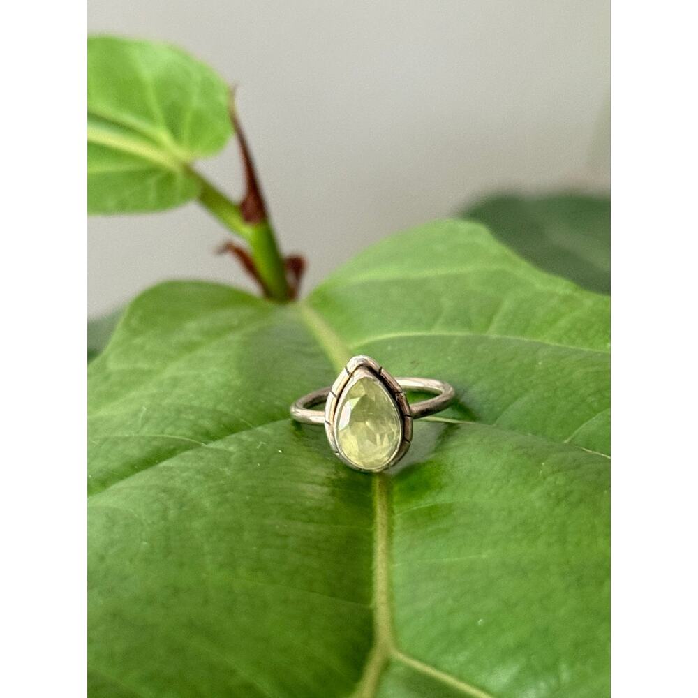 Vintage Green Peridot Silver Pear Shape Tear Drop Gemstone VTG Size 6.25 - Picture 5 of 9